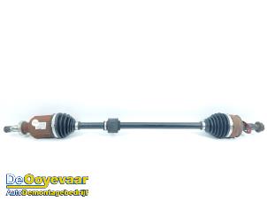 Używane Os napedowa prawy przód Chevrolet Cruze (300) 1.8 16V VVT Cena € 75,00 Procedura marży oferowane przez Autodemontagebedrijf De Ooyevaar