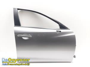 Gebruikte Portier 4Deurs rechts-voor Mazda 6 SportBreak (GJ/GH/GL) 2.0 SkyActiv-G 165 16V Prijs € 199,99 Margeregeling aangeboden door Autodemontagebedrijf De Ooyevaar