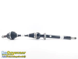Begagnade Drivaxel, höger fram Mercedes GLA (H247) 1.3 200 Turbo 16V Pris € 449,99 Marginaltabell erbjuds av Autodemontagebedrijf De Ooyevaar