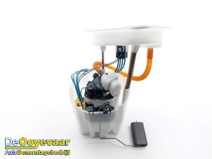 Gebruikte Brandstofpomp Elektrisch BMW 1 serie (F40) 118i 1.5 TwinPower 12V Prijs € 99,99 Margeregeling aangeboden door Autodemontagebedrijf De Ooyevaar