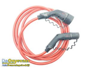 Gebruikte Oplaadkabel elektrische auto Kia Niro I (DE) E-Niro 64 kWh Prijs € 199,99 Margeregeling aangeboden door Autodemontagebedrijf De Ooyevaar