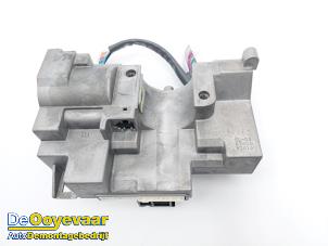 Gebruikte Contactslot elektronisch Mazda 2 (DJ/DL) 1.5 SkyActiv-G 90 Prijs € 39,99 Margeregeling aangeboden door Autodemontagebedrijf De Ooyevaar