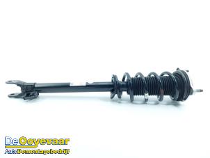 Begagnade Stötdämparstång, höger fram Mercedes C (W206) C-200 1.5 EQ Boost Pris € 249,99 Marginaltabell erbjuds av Autodemontagebedrijf De Ooyevaar