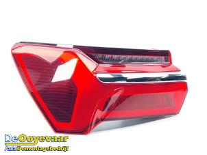 Begagnade Baklykta, vänster Audi A6 Avant (C8) 2.0 35 TDI Mild hybrid Pris € 119,99 Marginaltabell erbjuds av Autodemontagebedrijf De Ooyevaar