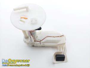 Gebruikte Brandstofpomp Elektrisch Suzuki Celerio (LF) 1.0 12V Dualjet Prijs € 39,99 Margeregeling aangeboden door Autodemontagebedrijf De Ooyevaar