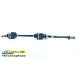 Gebruikte Aandrijfas rechts-voor Mazda CX-30 (DM) 2.0 e-SkyActiv-G 150 16V Prijs € 299,99 Margeregeling aangeboden door Autodemontagebedrijf De Ooyevaar