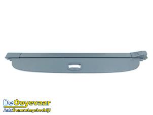 Gebruikte Dekzeil Bagageruimte Opel Astra J Sports Tourer (PD8/PE8/PF8) 2.0 CDTI 16V 165 Prijs € 169,99 Margeregeling aangeboden door Autodemontagebedrijf De Ooyevaar