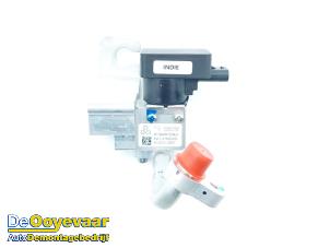 Begagnade Luftkonditioneringsregulator Volvo EX30 Single Motor Extended Range 69 kWh Pris € 75,00 Marginaltabell erbjuds av Autodemontagebedrijf De Ooyevaar