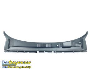 Begagnade Torpedgaller Volvo EX30 Single Motor Extended Range 69 kWh Pris € 99,99 Marginaltabell erbjuds av Autodemontagebedrijf De Ooyevaar