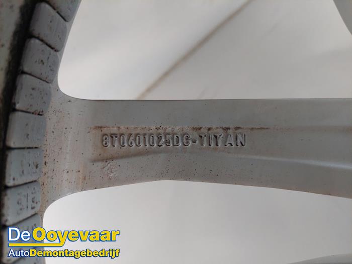 Velg + Band van een Audi A5 Sportback (8TA) 3.0 TDI V6 24V Quattro 2015