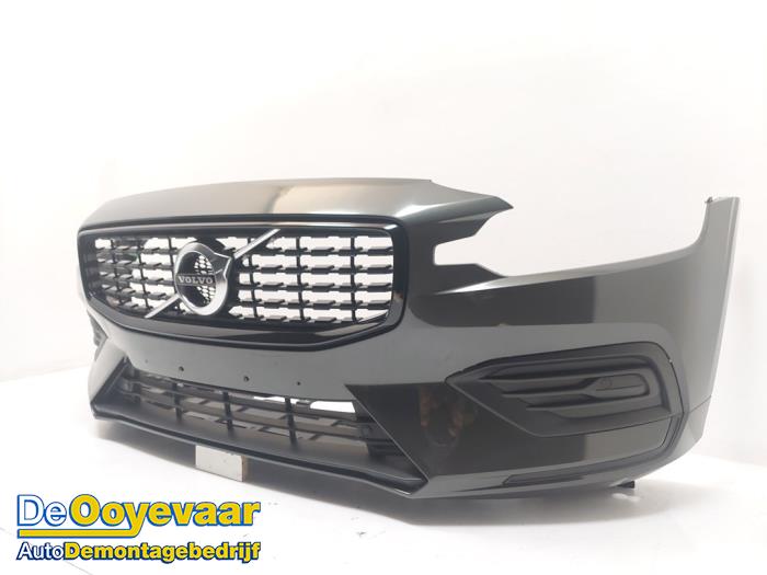 Front bumper Volvo V60 II 2.0 B3 16V Mild Hybrid 724 - 39796274