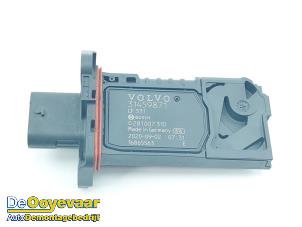 Gebruikte Luchtmassameter Volvo V60 II (ZW) 2.0 B3 16V Mild Hybrid Prijs € 39,99 Margeregeling aangeboden door Autodemontagebedrijf De Ooyevaar