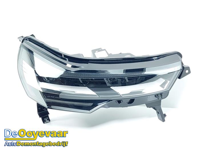 Koplamp rechts van een Renault Captur II (RJB) 1.6 E-Tech 145 2024