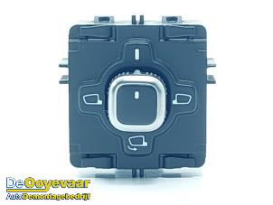 Gebruikte Spiegel Schakelaar DS Automobiles DS 4 1.6 16V E-Tense 225 Prijs € 25,00 Margeregeling aangeboden door Autodemontagebedrijf De Ooyevaar