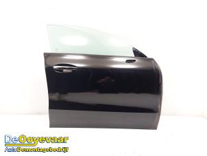 Gebruikte Portier 4Deurs rechts-voor Mercedes CLA (118.3) 1.3 CLA-180 Turbo 16V Prijs € 199,99 Margeregeling aangeboden door Autodemontagebedrijf De Ooyevaar