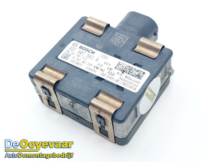 Adaptiv farthållare, sensor (avstånd) från en Volkswagen Golf VII (AUA) 2.0 GTI 16V Performance Package 2017