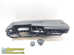 Begagnade Airbag set + instrumentbräda Volkswagen Golf VIII (CD1) 1.0 TSI 12V Pris € 1.999,99 Marginaltabell erbjuds av Autodemontagebedrijf De Ooyevaar