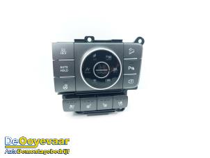 Begagnade Lägesbrytare, automatisk växellåda Hyundai Santa Fe IV 1.6 T-GDI HEV Pris € 449,99 Marginaltabell erbjuds av Autodemontagebedrijf De Ooyevaar