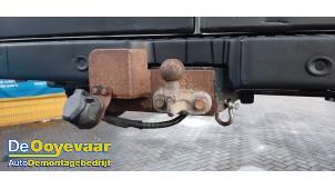 Gebruikte Trekhaak Renault Master III (MA/MB/MC/MD/MH/MF/MG/MH) 2.3 dCi 150 16V Prijs € 199,99 Margeregeling aangeboden door Autodemontagebedrijf De Ooyevaar