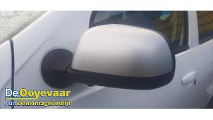 Begagnade Skärmspegel, vänster Dacia Duster (HS) 1.6 16V Pris € 49,99 Marginaltabell erbjuds av Autodemontagebedrijf De Ooyevaar