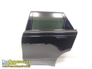 Używane Drzwi lewe tylne wersja 4-drzwiowa Landrover Velar Cena € 449,99 Procedura marży oferowane przez Autodemontagebedrijf De Ooyevaar