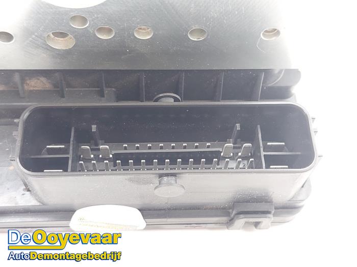 Bromsservo från en Kia Niro I (DE) E-Niro 64 kWh 2021