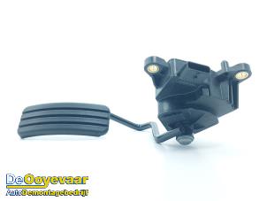 Gebruikte Gaspedaal Renault Zoé (AG) R135 Prijs € 19,99 Margeregeling aangeboden door Autodemontagebedrijf De Ooyevaar