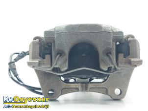 Gebruikte Remklauw (Tang) rechts-achter Landrover Range Rover Evoque (LVJ/LVS) 2.0 16V Prijs € 59,99 Margeregeling aangeboden door Autodemontagebedrijf De Ooyevaar