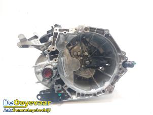 Gebruikte Versnellingsbak Opel Corsa F (UB/UH/UP) 1.2 Turbo 12V 100 Prijs € 899,99 Margeregeling aangeboden door Autodemontagebedrijf De Ooyevaar