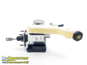 Begagnade Bromsservo Kia Niro I (DE) E-Niro 64 kWh Pris € 649,99 Marginaltabell erbjuds av Autodemontagebedrijf De Ooyevaar