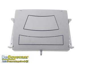 Begagnade Head-up-display (HUD) Citroen C4 X (BD/BE/BF) ë-C4 X 54 kWh Pris € 249,99 Marginaltabell erbjuds av Autodemontagebedrijf De Ooyevaar