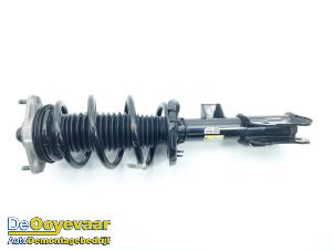 Begagnade Stötdämparstång, höger fram Kia EV6 (CV) 77.4 kWh RWD Pris € 199,99 Marginaltabell erbjuds av Autodemontagebedrijf De Ooyevaar