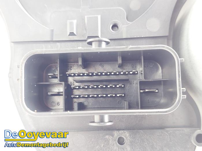 Bromsservo från en Volkswagen Golf VIII Variant (GC5) 1.5 eTSI 16V 2024