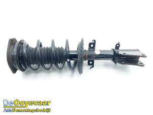 Używane Amortyzator prawy przód Renault Kangoo Express (FW) ZE Cena € 25,00 Procedura marży oferowane przez Autodemontagebedrijf De Ooyevaar