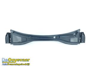 Używane Parawan MG ZS EV Cena € 49,99 Procedura marży oferowane przez Autodemontagebedrijf De Ooyevaar