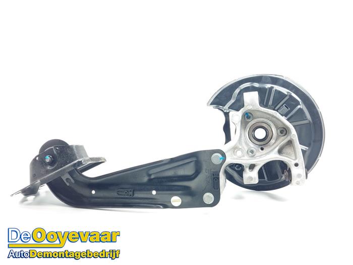 Spindel, höger bak från en Audi RS Q3 (F3B) 2.5 TFSI 20V Quattro 2021