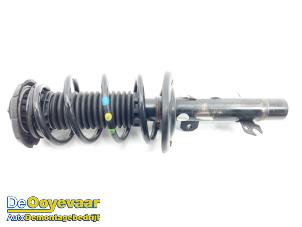 Gebruikte Mac Phersonpoot rechts-voor Opel Crossland (X) 1.2 Turbo 12V Prijs € 59,99 Margeregeling aangeboden door Autodemontagebedrijf De Ooyevaar