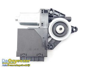 Używane Silnik szyby drzwiowej Lynk &amp; Co 01 1.5 PHEV Cena € 19,99 Procedura marży oferowane przez Autodemontagebedrijf De Ooyevaar