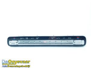 Begagnade Värmekontrollpanel Mercedes CLA (118.3) 1.3 CLA-180 Turbo 16V Pris € 59,99 Marginaltabell erbjuds av Autodemontagebedrijf De Ooyevaar