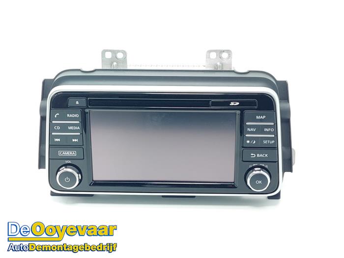 Navigeringssystem från en Nissan Micra (K14) 0.9 IG-T 12V 2018