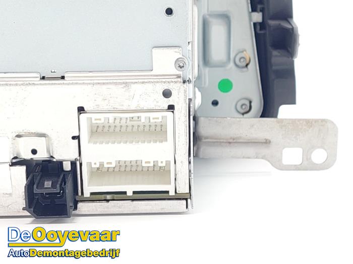 Navigeringssystem från en Nissan Micra (K14) 0.9 IG-T 12V 2018