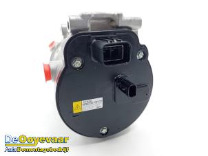 Gebruikte Aircopomp Toyota Yaris IV (P21/PA1/PH1) 1.5 12V Hybrid 115 Prijs € 299,99 Margeregeling aangeboden door Autodemontagebedrijf De Ooyevaar