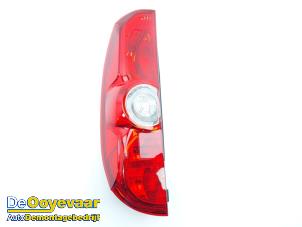 Używane Tylne swiatlo pozycyjne lewe Fiat Doblo (263) 2.0 D Multijet Cena € 39,99 Procedura marży oferowane przez Autodemontagebedrijf De Ooyevaar