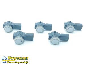 Gebruikte Parkeersensor set Peugeot 308 SW (L4/L9/LC/LJ/LR) 1.2 12V e-THP PureTech 130 Prijs € 39,99 Margeregeling aangeboden door Autodemontagebedrijf De Ooyevaar