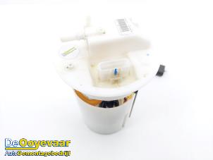 Gebruikte Brandstofpomp Elektrisch Ford Fiesta 7 1.0 EcoBoost 12V 100 Prijs € 29,99 Margeregeling aangeboden door Autodemontagebedrijf De Ooyevaar