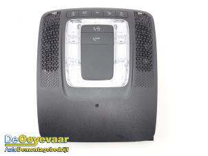 Begagnade Innerbelysning, fram Mercedes B (W247) 2.0 B-200d Pris € 49,99 Marginaltabell erbjuds av Autodemontagebedrijf De Ooyevaar