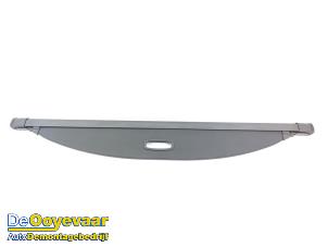 Gebruikte Bagageruimte Dekzeil Kia Niro I (DE) 1.6 GDI Hybrid Prijs € 399,99 Margeregeling aangeboden door Autodemontagebedrijf De Ooyevaar