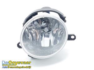 Begagnade Dimljus, vänster fram Peugeot 108 1.0 12V VVT-i Pris € 9,99 Marginaltabell erbjuds av Autodemontagebedrijf De Ooyevaar