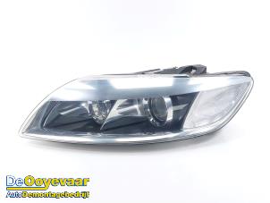 Gebruikte Koplamp links Audi Q7 (4LB) 4.2 FSI V8 32V Prijs € 449,99 Margeregeling aangeboden door Autodemontagebedrijf De Ooyevaar