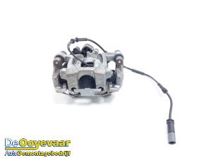 Używane Zacisk hamulcowy prawy tyl BMW 2 serie Gran Coupe (F44) 218i 1.5 TwinPower Turbo 12V Cena € 49,99 Procedura marży oferowane przez Autodemontagebedrijf De Ooyevaar